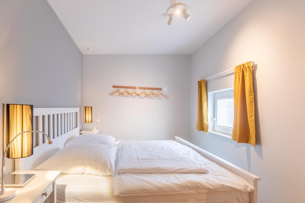Fietes Kajüte Appartement Husum  Buitenkant foto